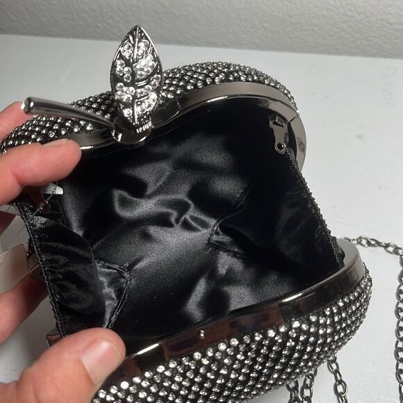 NWT Beautiful Apple Shaped Rhinestone Clutch Bag Crystals Mini crystal purse - Picture 5 of 11